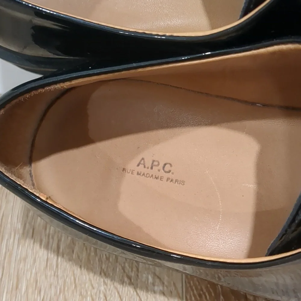A.P.C. Black Patent Leather Oxfords Size 39  Women's 9 - Picture 2 of 12